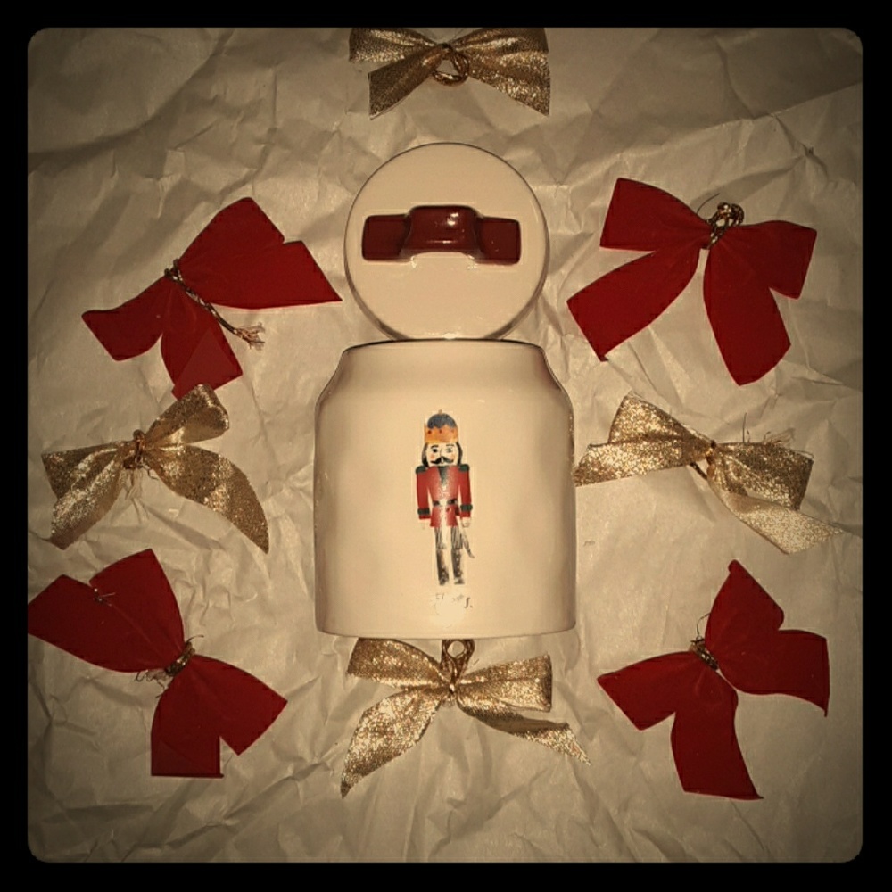 ❄🎄Rae Dunn Nutcracker "Nuts" Cannister NWOT🎄❄